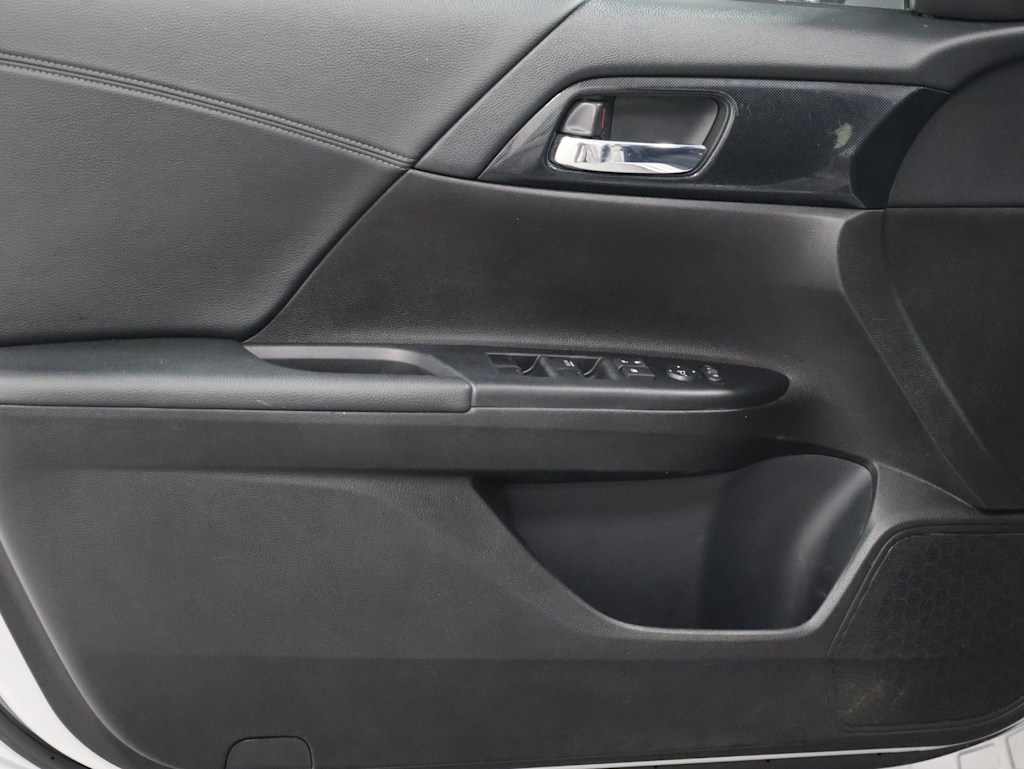 Thumbnail: 2013 Honda Accord - 24