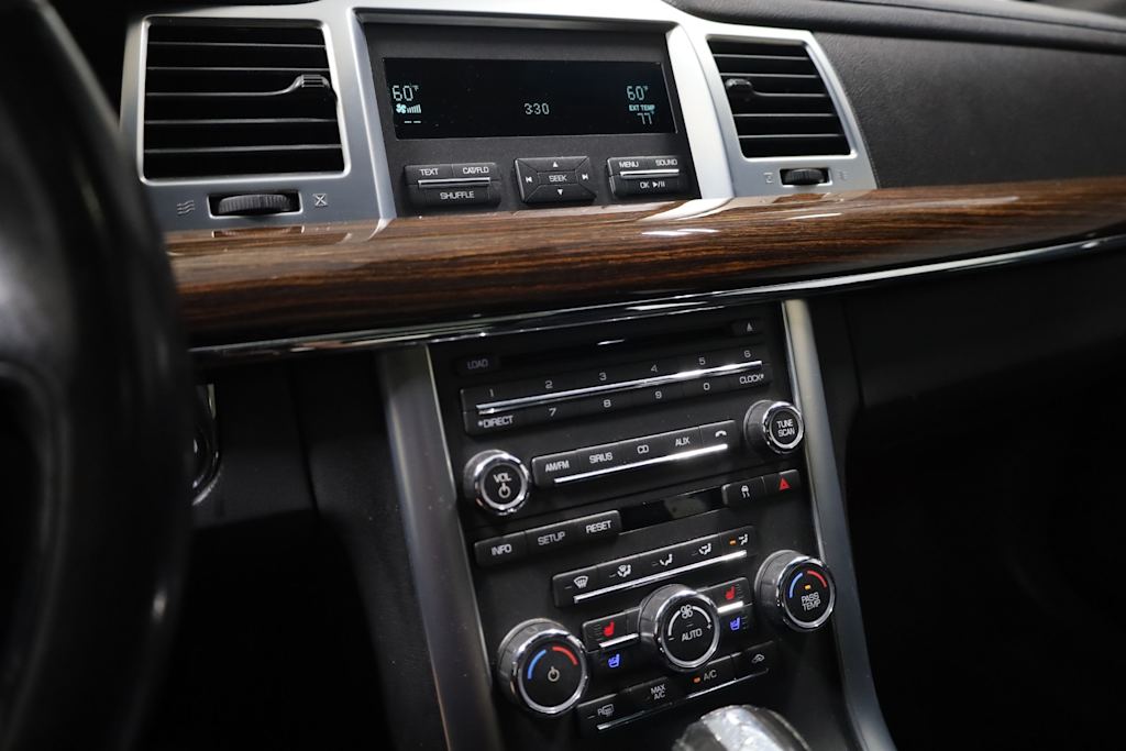 Thumbnail: 2011 Lincoln MKS - 32