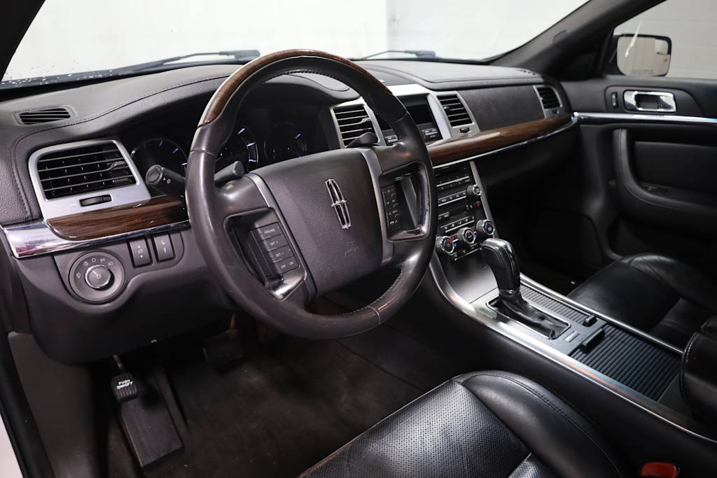 Thumbnail: 2011 Lincoln MKS - 2