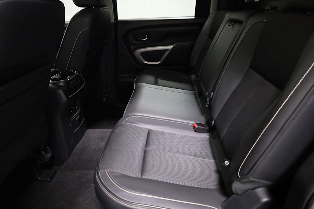 2016 Nissan Titan PRO-4X 12