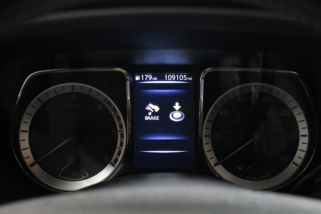 2016 Nissan Titan PRO-4X 17