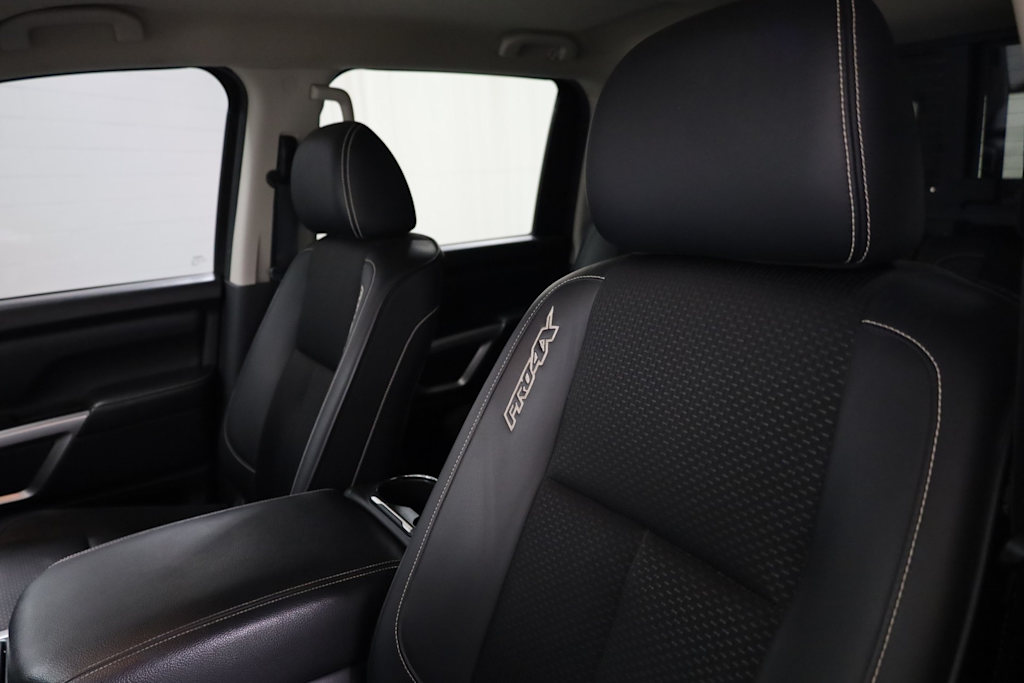 2016 Nissan Titan PRO-4X 11