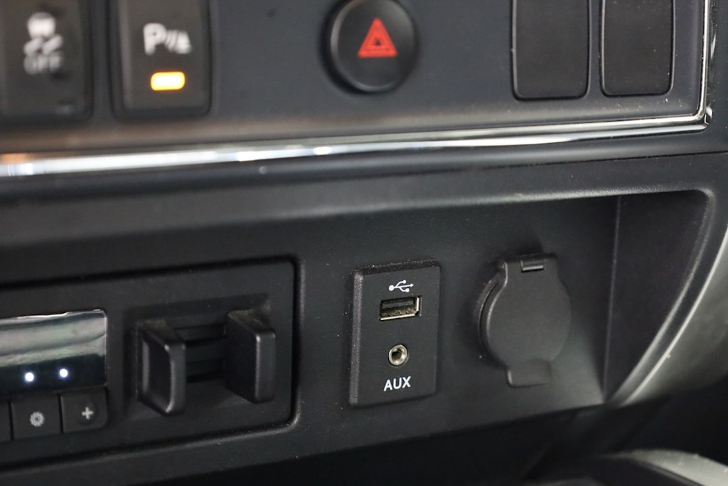 2016 Nissan Titan PRO-4X 36