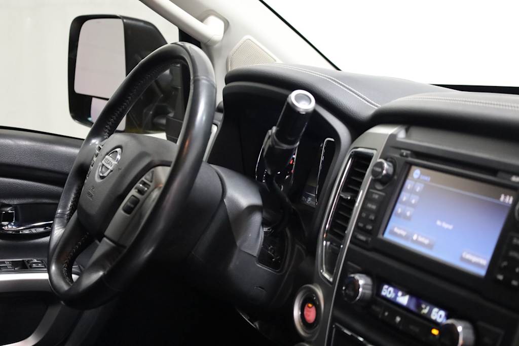 2016 Nissan Titan PRO-4X 13