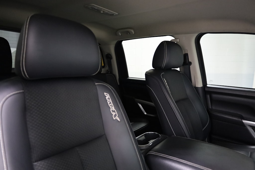 2016 Nissan Titan PRO-4X 28