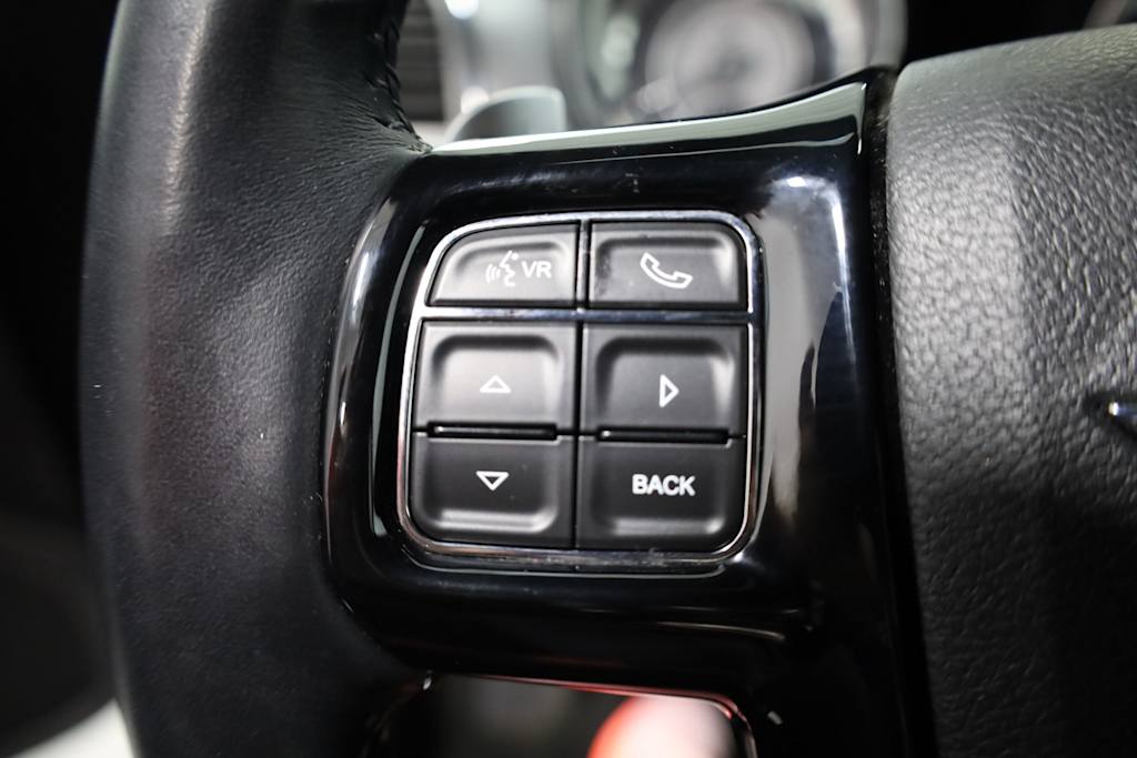 Thumbnail: 2012 Chrysler 300 - 31