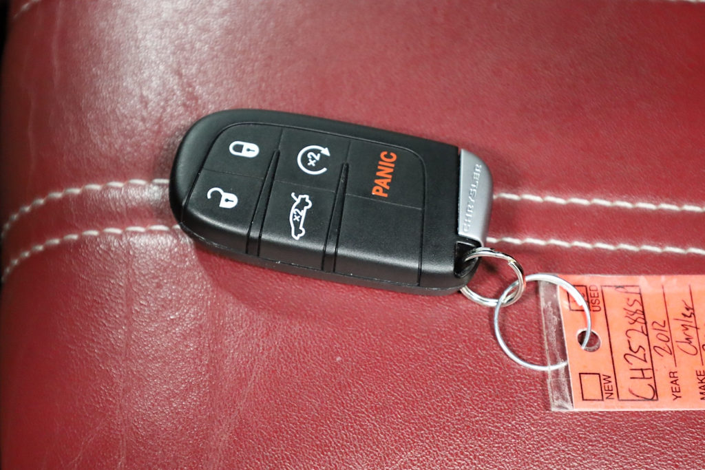 Thumbnail: 2012 Chrysler 300 - 20