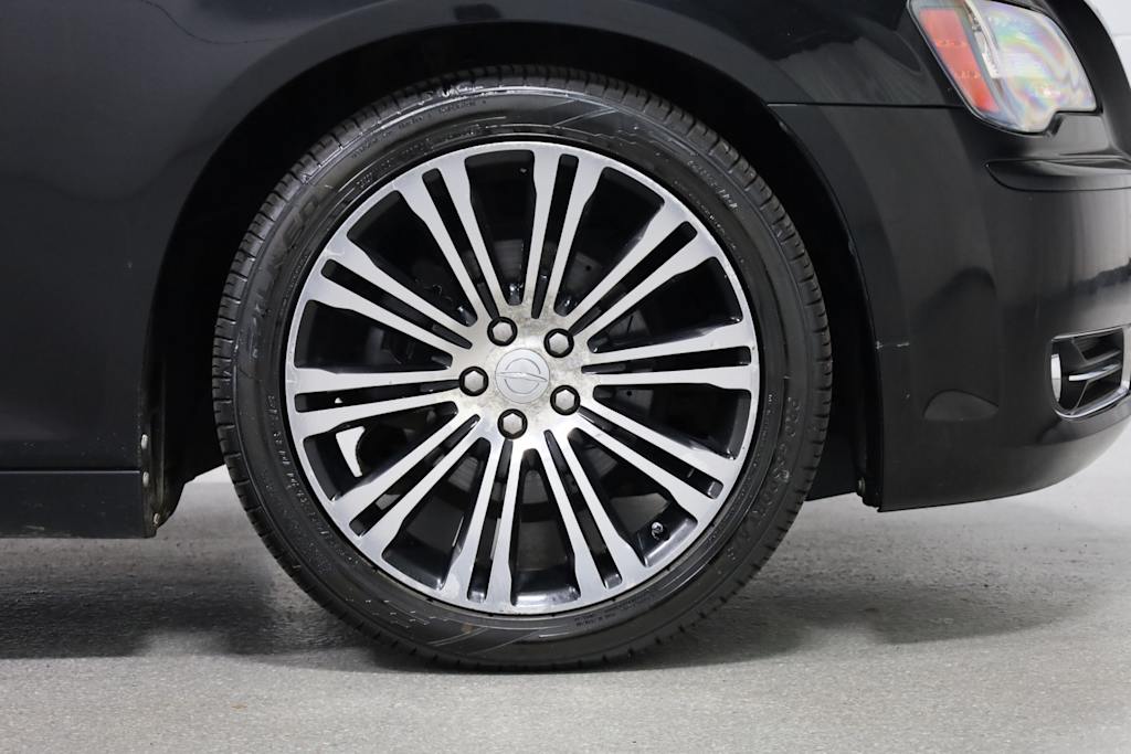 Thumbnail: 2012 Chrysler 300 - 24