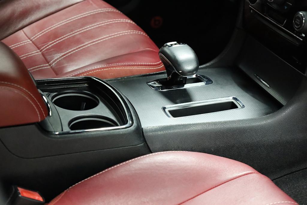 Thumbnail: 2012 Chrysler 300 - 17
