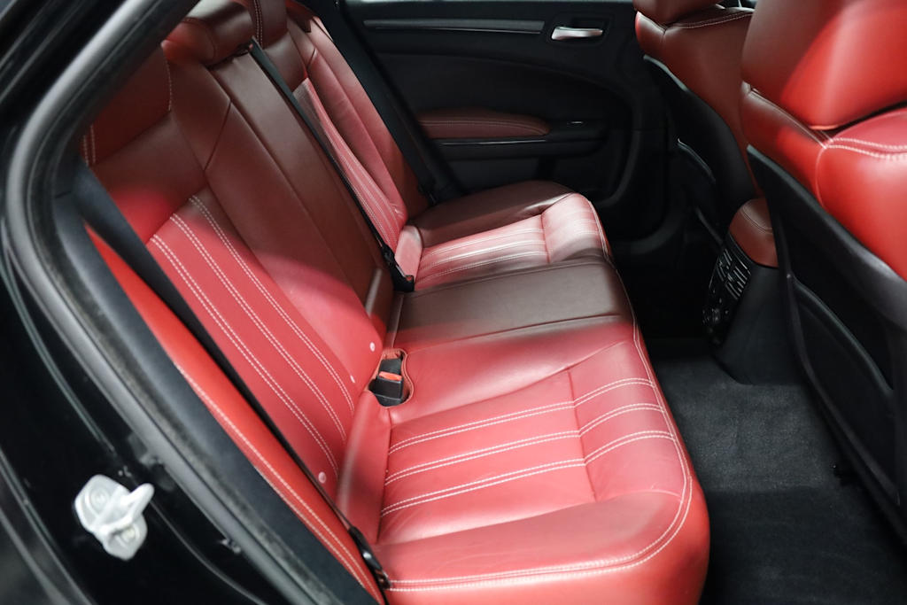 Thumbnail: 2012 Chrysler 300 - 37