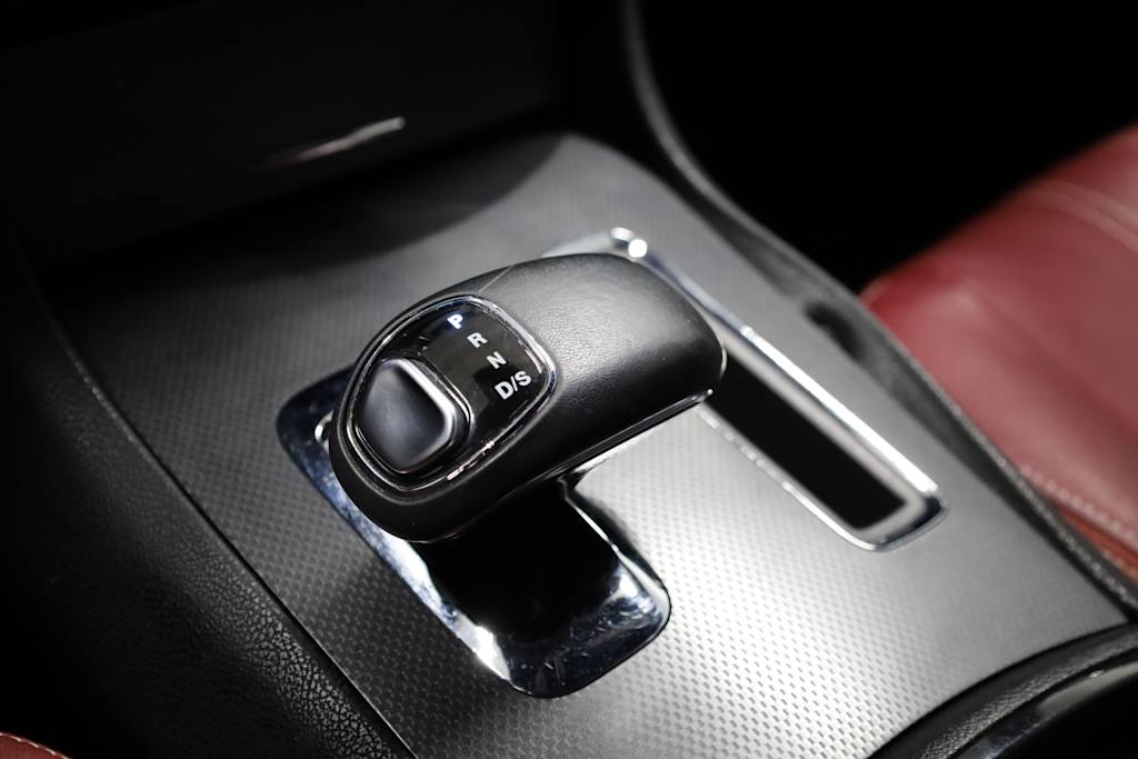 Thumbnail: 2012 Chrysler 300 - 33