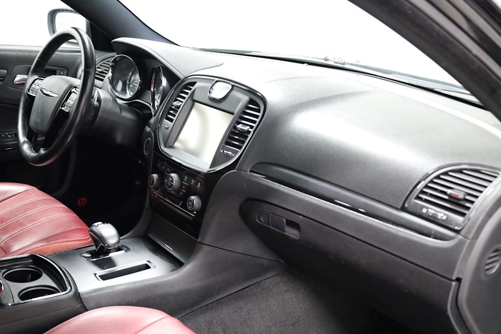 Thumbnail: 2012 Chrysler 300 - 10