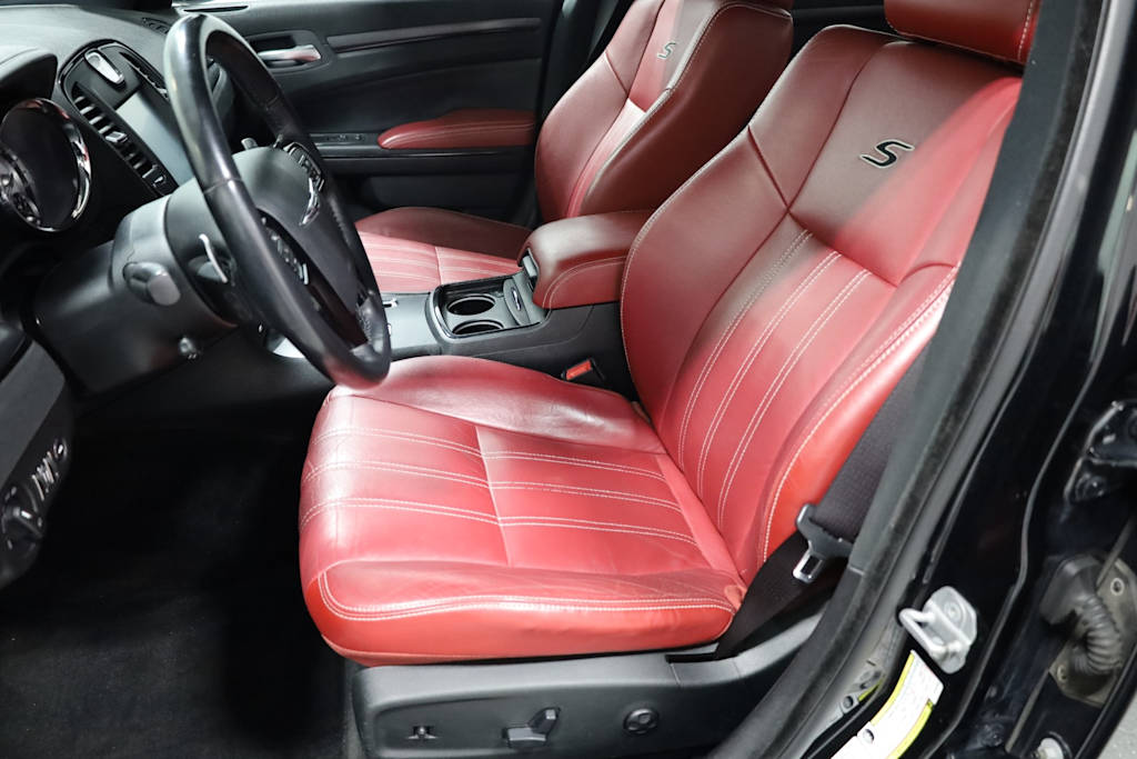 Thumbnail: 2012 Chrysler 300 - 11