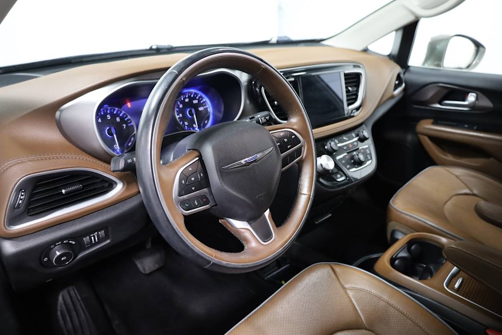 Thumbnail: 2018 Chrysler Pacifica - 2