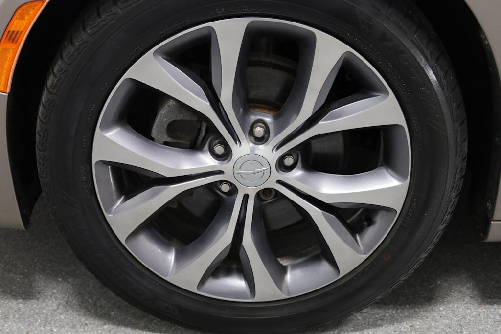 Thumbnail: 2018 Chrysler Pacifica - 38