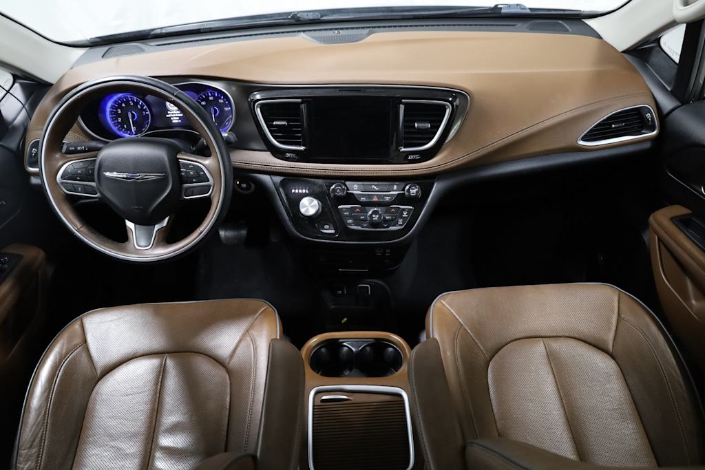 Thumbnail: 2018 Chrysler Pacifica - 15