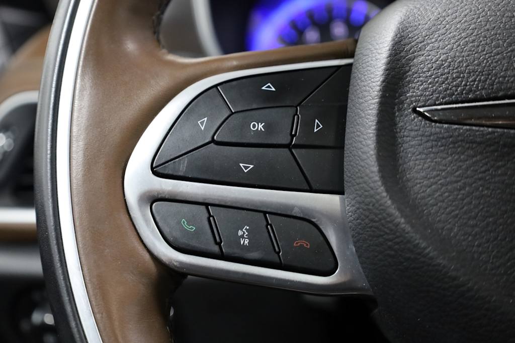 Thumbnail: 2018 Chrysler Pacifica - 29