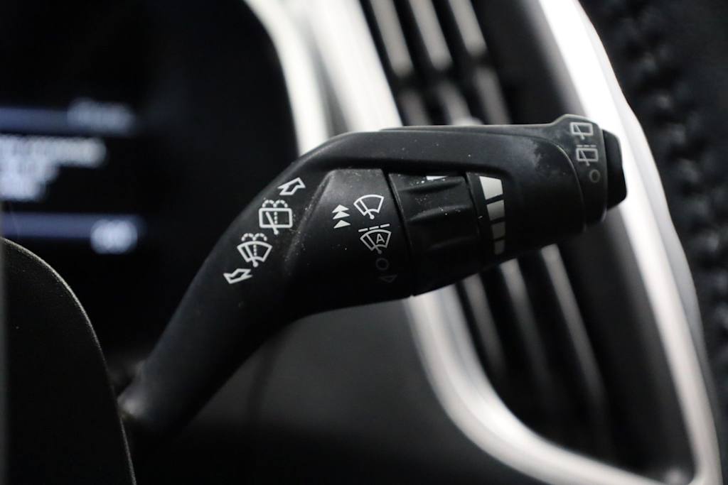 Thumbnail: 2019 Ford Edge - 32