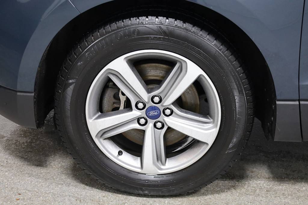 Thumbnail: 2019 Ford Edge - 40