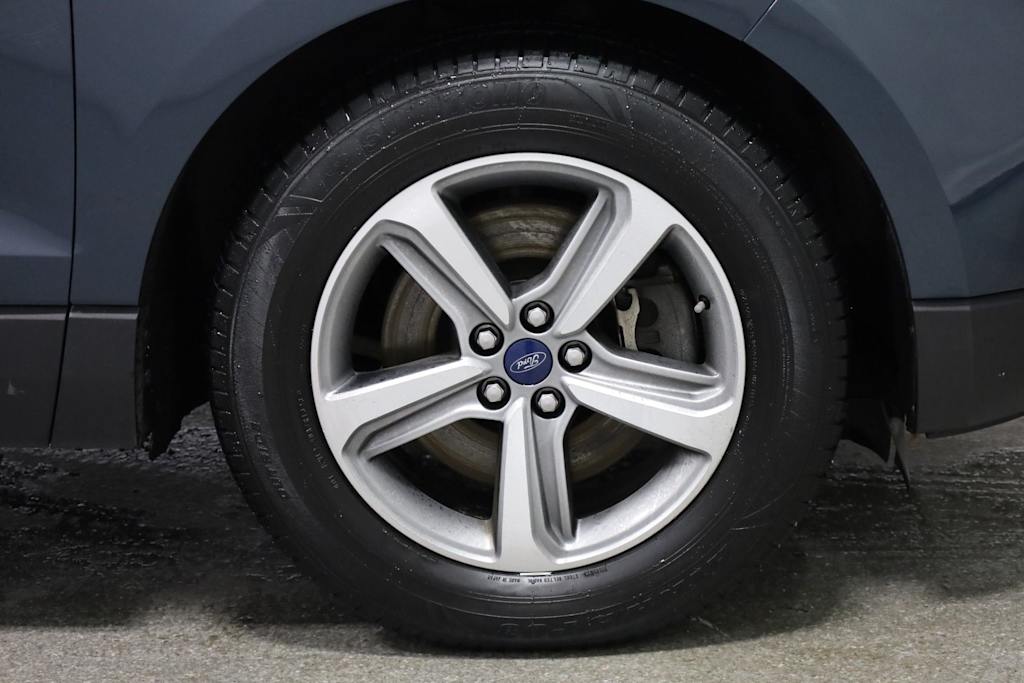 Thumbnail: 2019 Ford Edge - 8