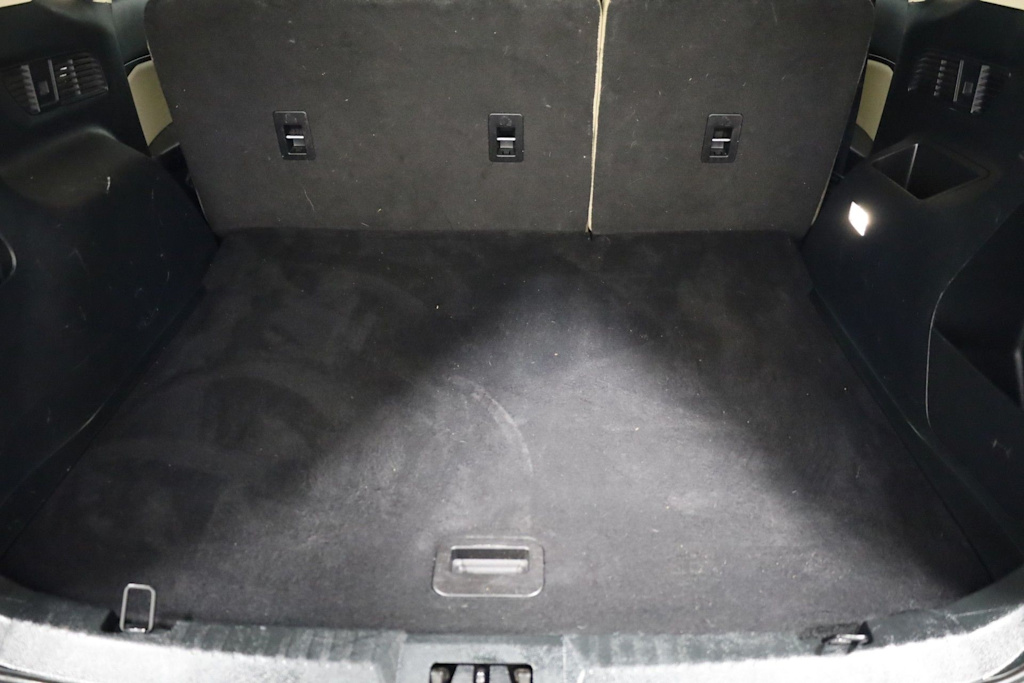 Thumbnail: 2019 Ford Edge - 19