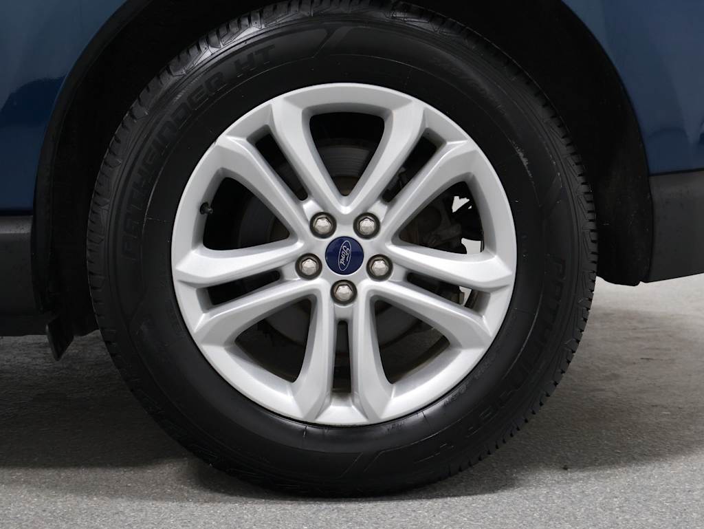 Thumbnail: 2020 Ford Edge - 36