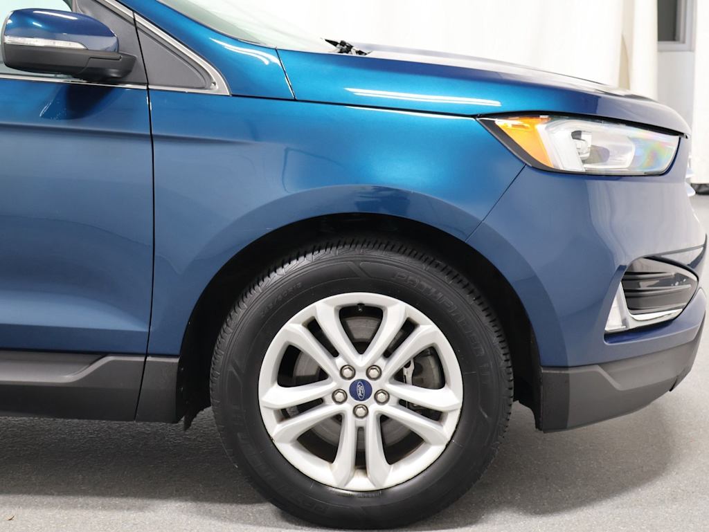 Thumbnail: 2020 Ford Edge - 8