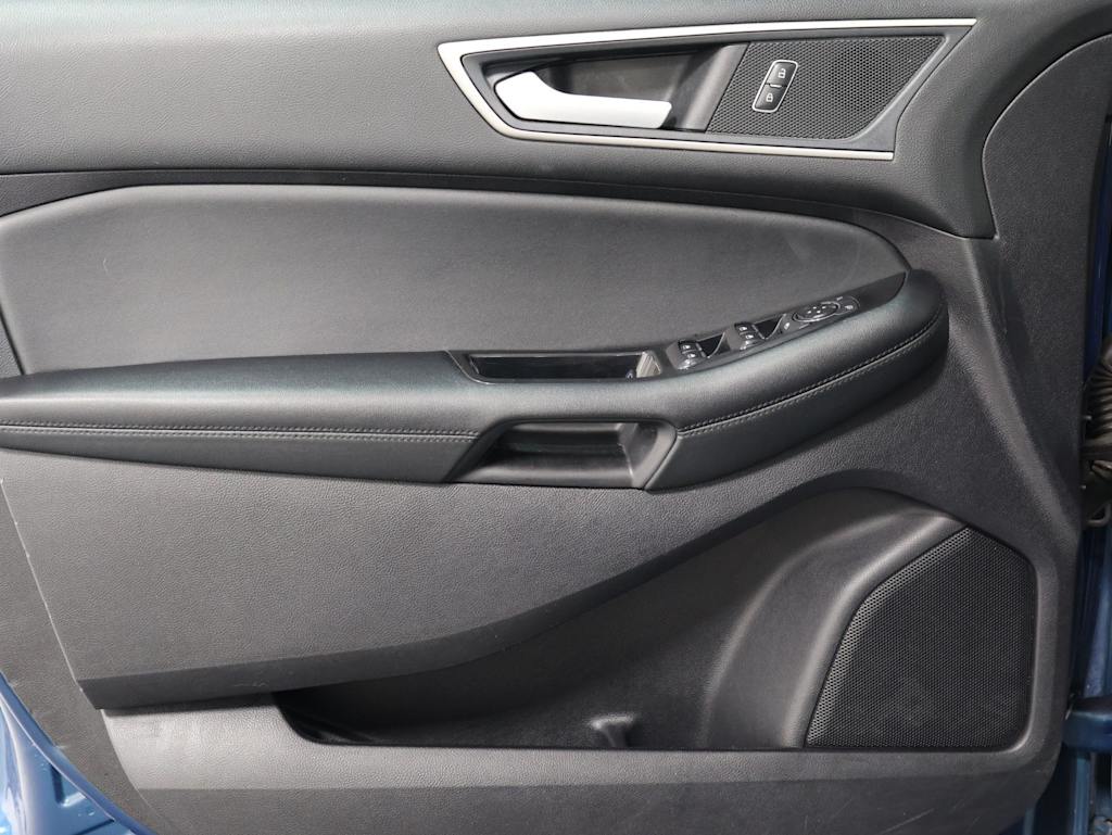Thumbnail: 2020 Ford Edge - 25