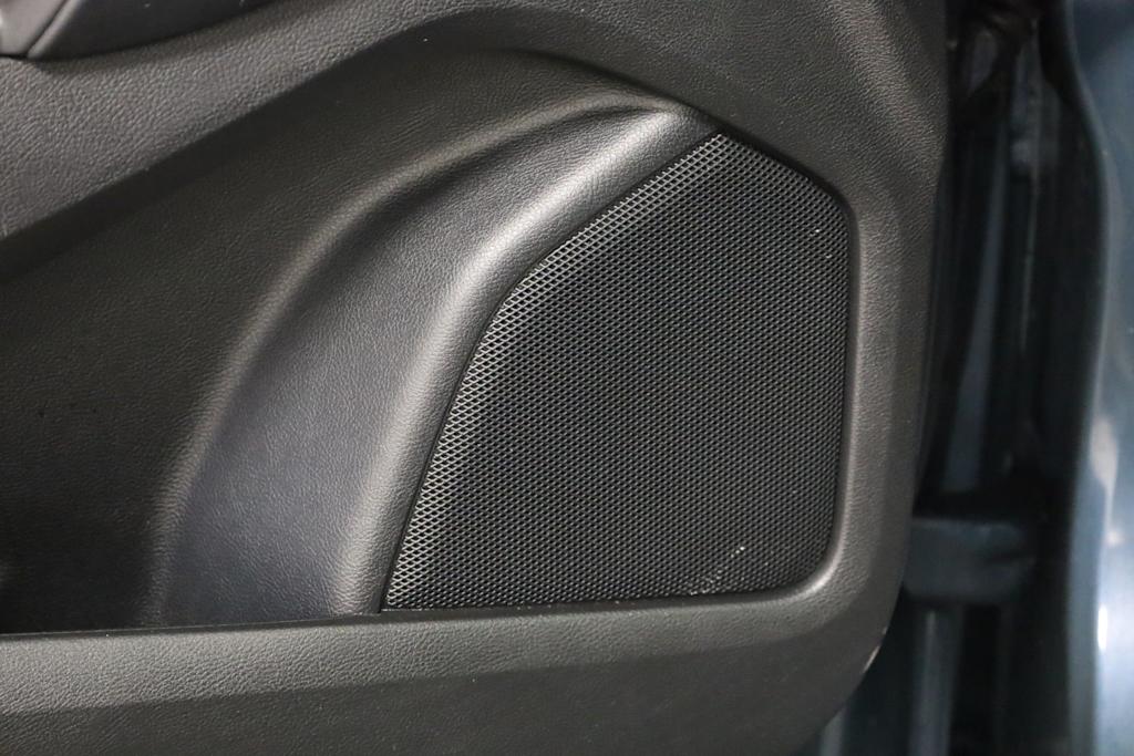 Thumbnail: 2016 Ford Edge - 12