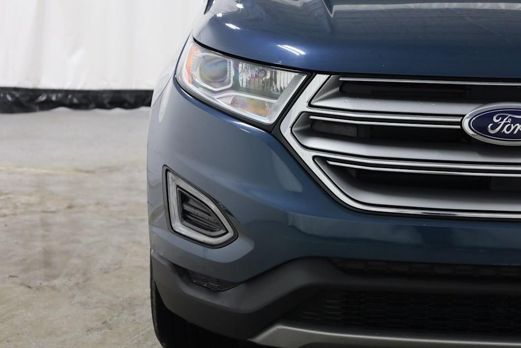 Thumbnail: 2016 Ford Edge - 26