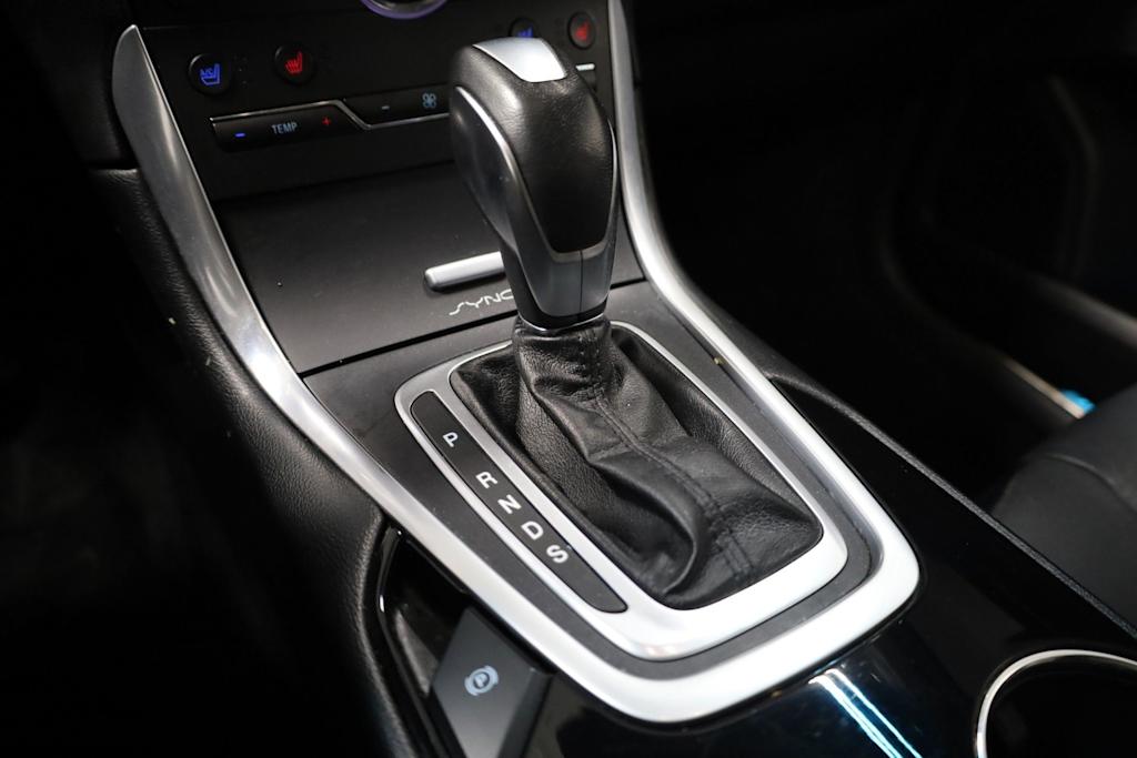 Thumbnail: 2016 Ford Edge - 32