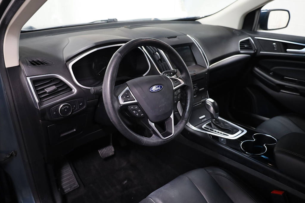 Thumbnail: 2016 Ford Edge - 2