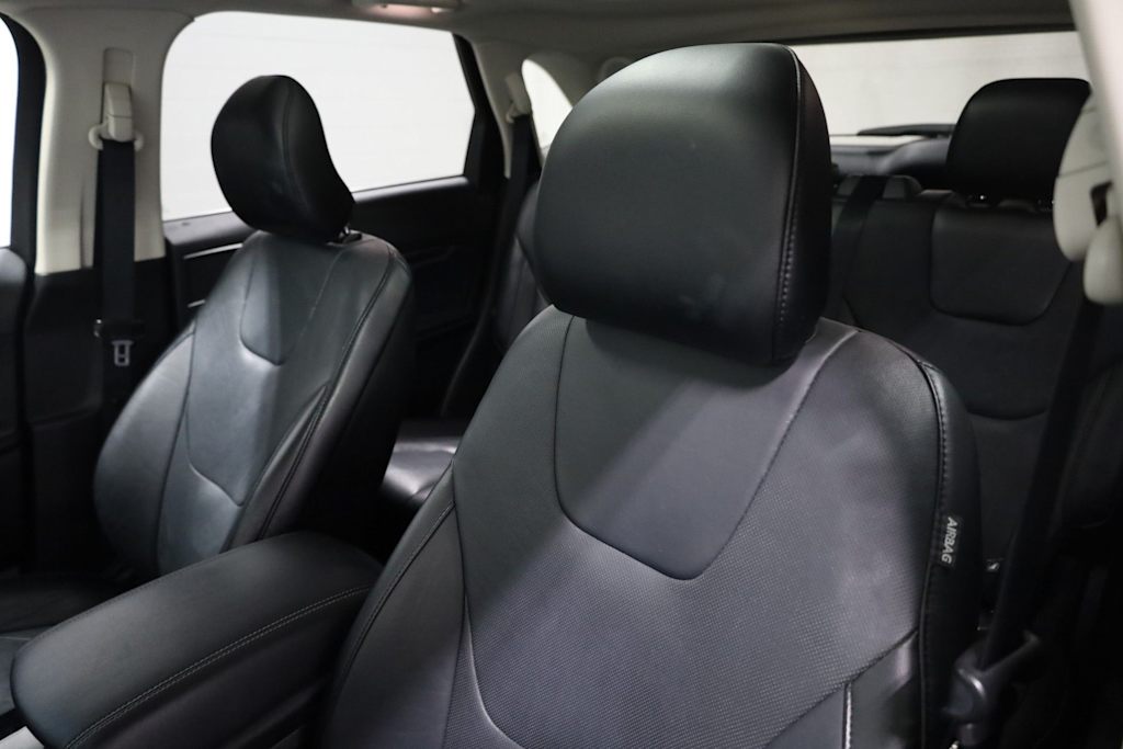 Thumbnail: 2016 Ford Edge - 13