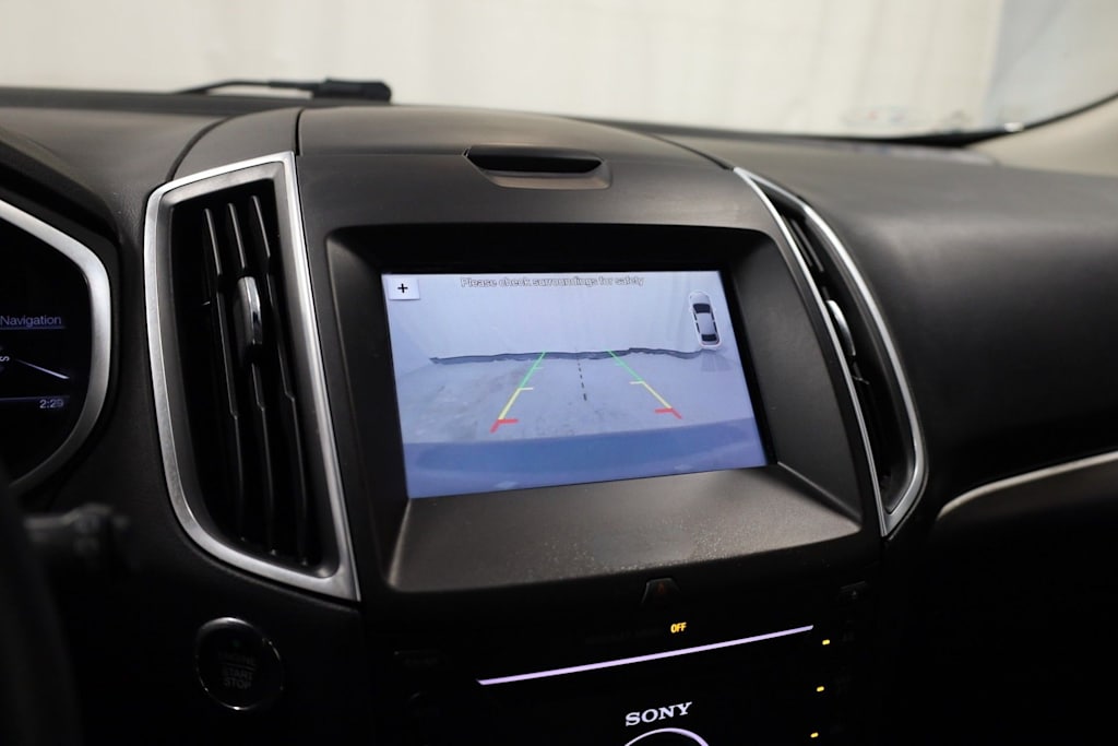 Thumbnail: 2016 Ford Edge - 36