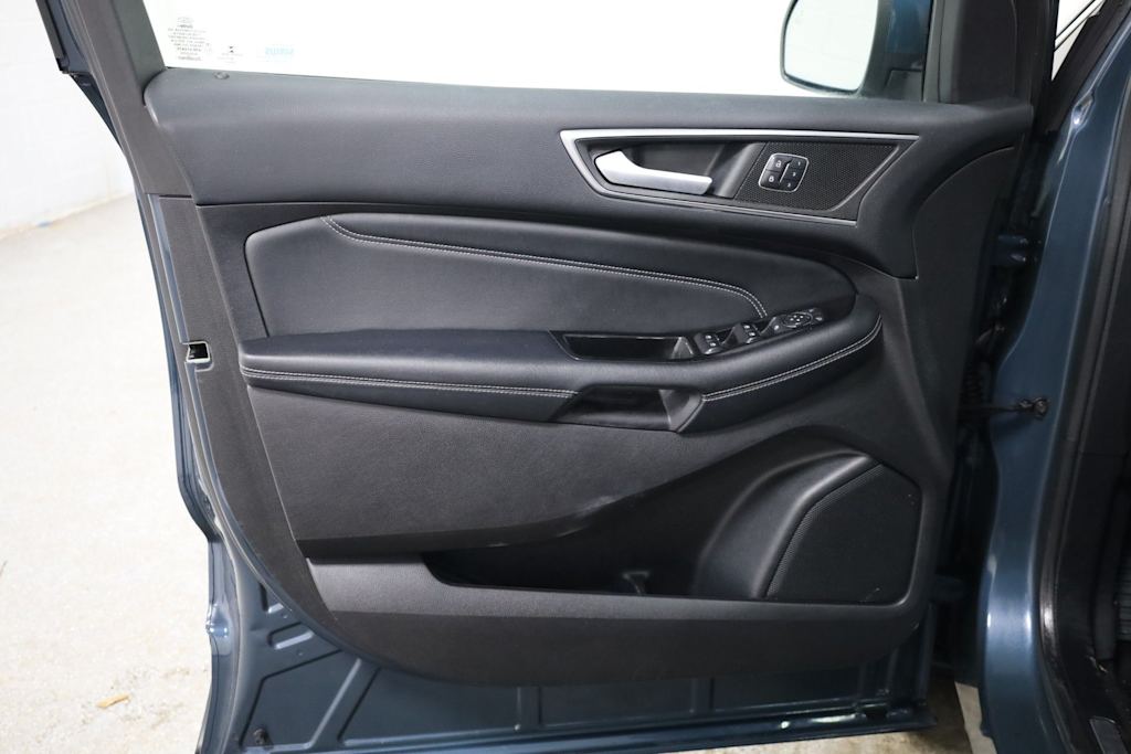 Thumbnail: 2016 Ford Edge - 27