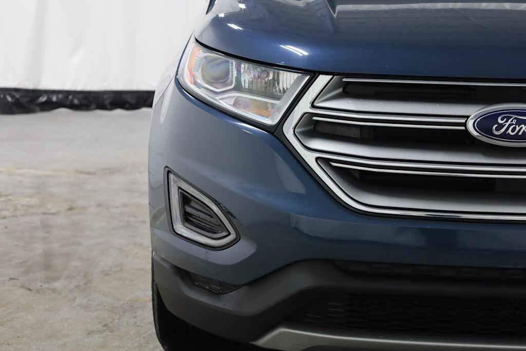 Thumbnail: 2016 Ford Edge - 26
