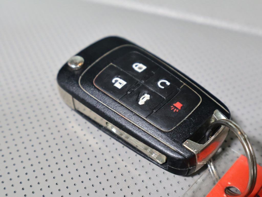 Thumbnail: 2013 Chevrolet Equinox - 20