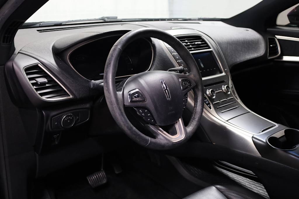 Thumbnail: 2017 Lincoln MKX - 2