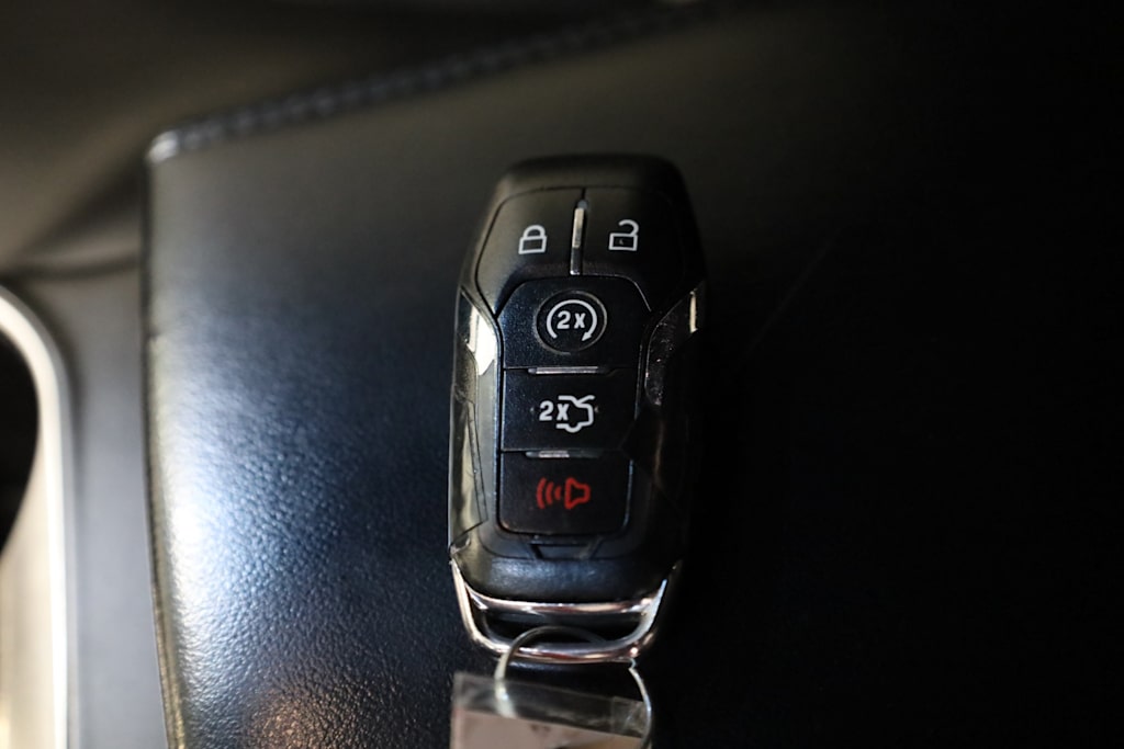 Thumbnail: 2017 Lincoln MKX - 39