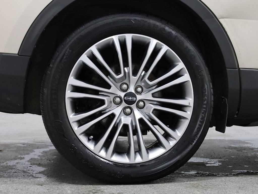 Thumbnail: 2017 Lincoln MKX - 39