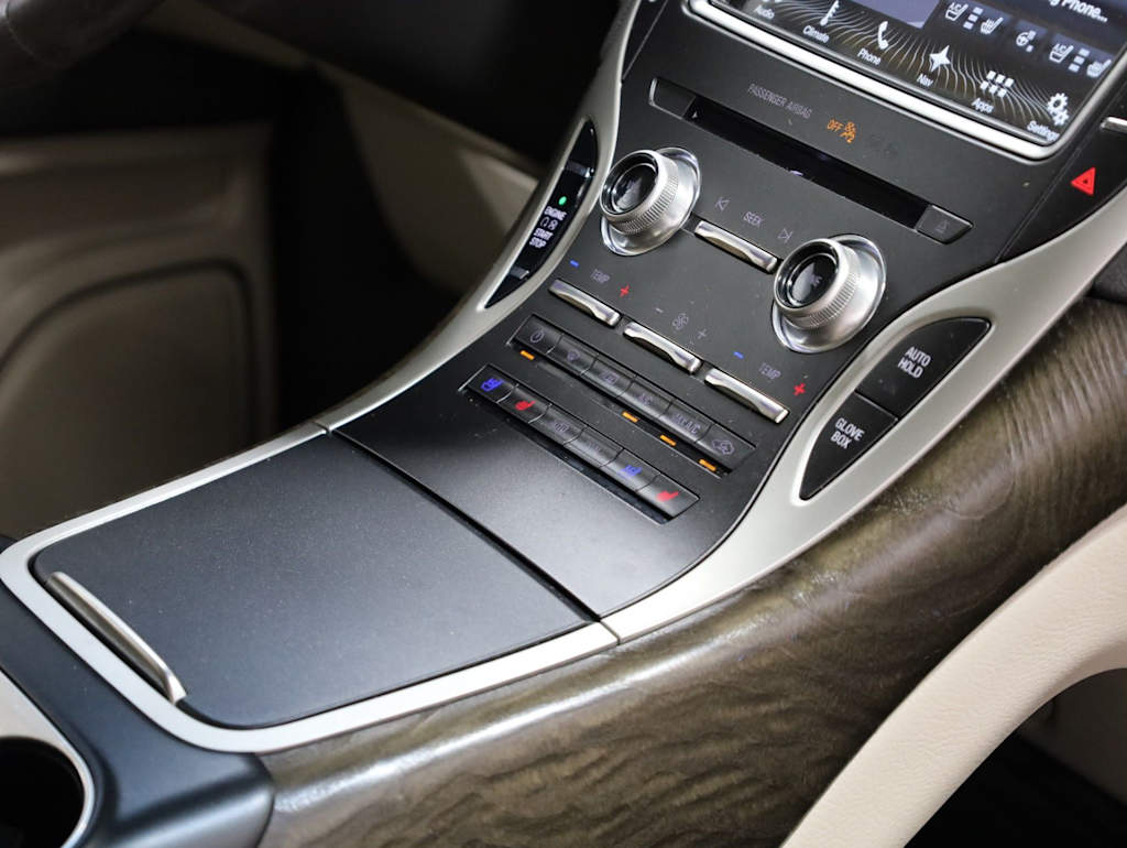 Thumbnail: 2017 Lincoln MKX - 28