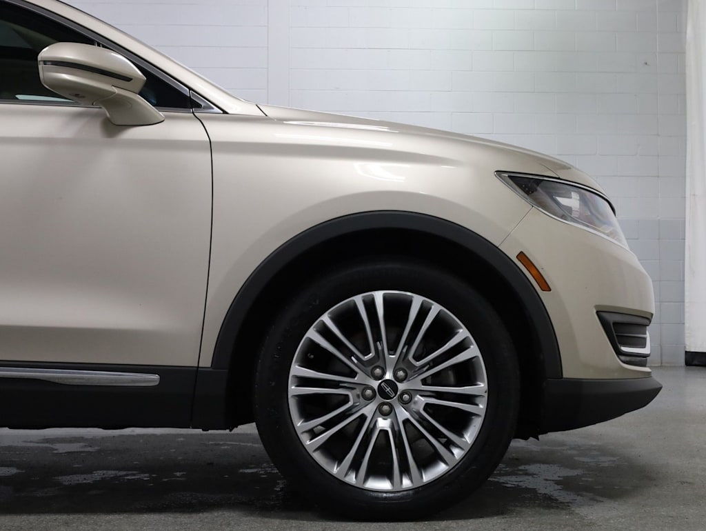 Thumbnail: 2017 Lincoln MKX - 8