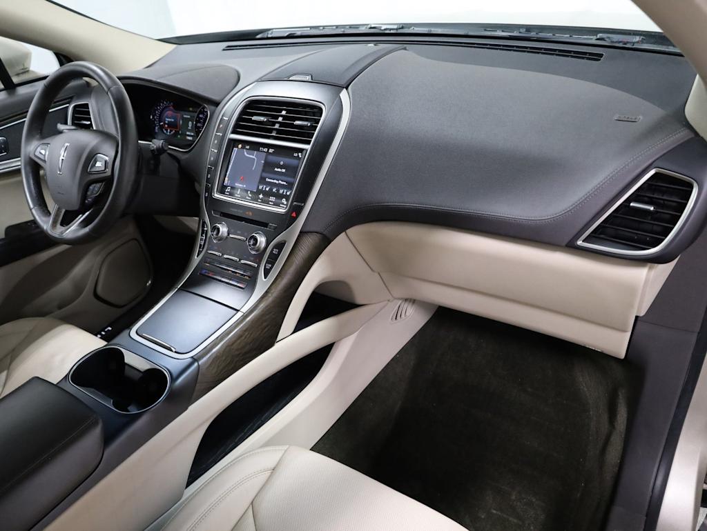 Thumbnail: 2017 Lincoln MKX - 9