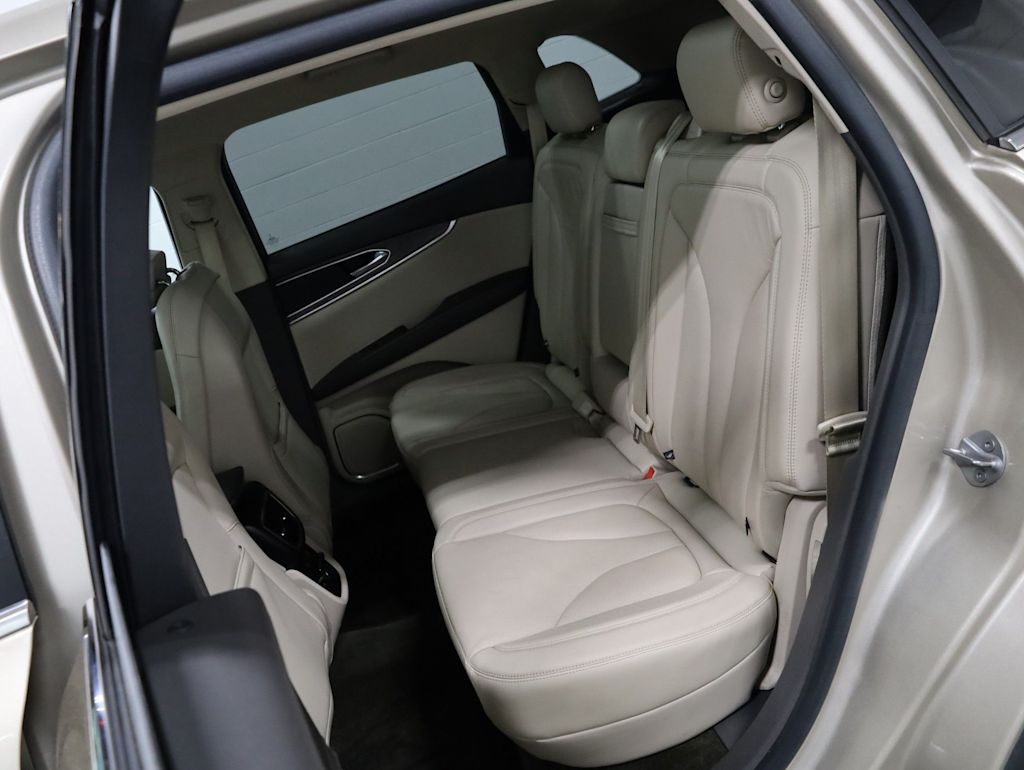 Thumbnail: 2017 Lincoln MKX - 12