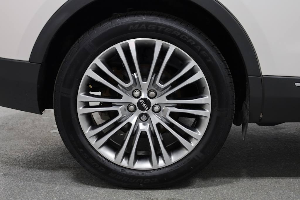 Thumbnail: 2016 Lincoln MKX - 38
