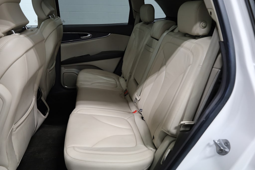 Thumbnail: 2016 Lincoln MKX - 13