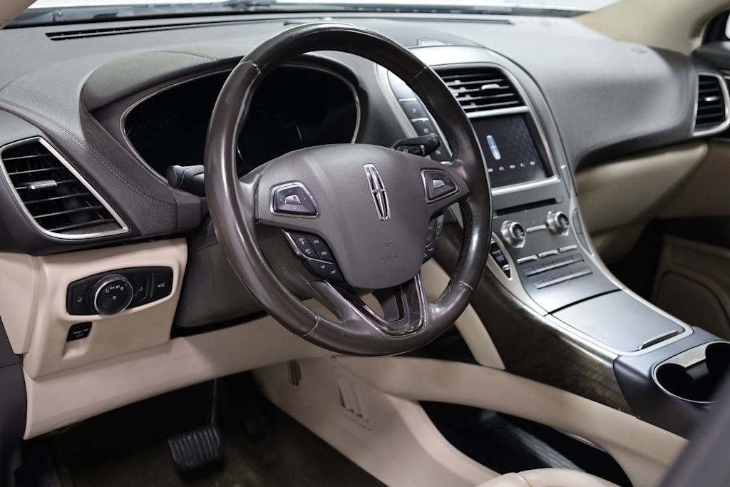 Thumbnail: 2016 Lincoln MKX - 2