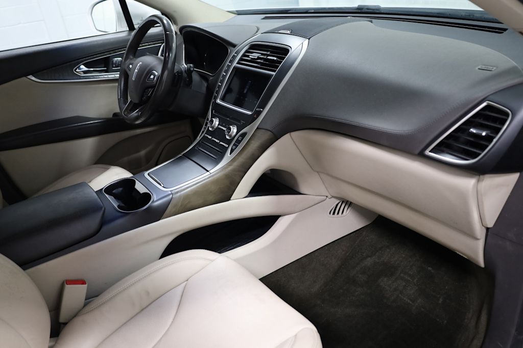 Thumbnail: 2016 Lincoln MKX - 10