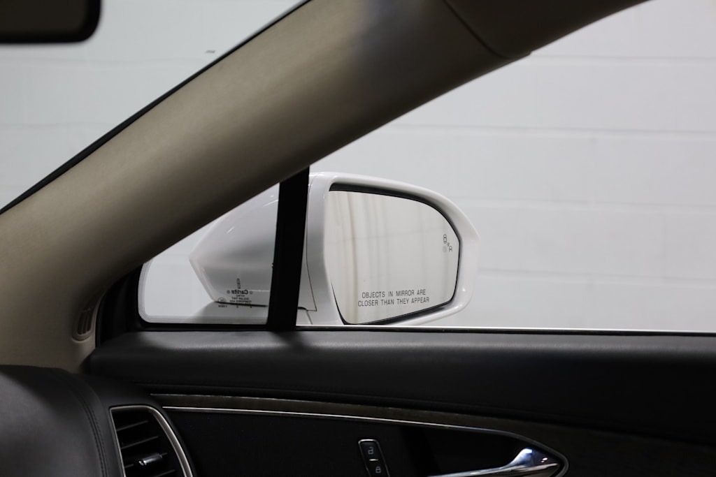 Thumbnail: 2016 Lincoln MKX - 16