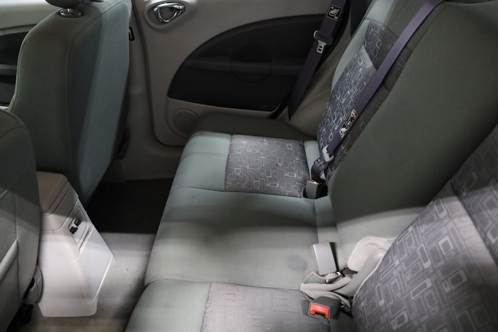 2007 Chrysler PT Cruiser Base 13